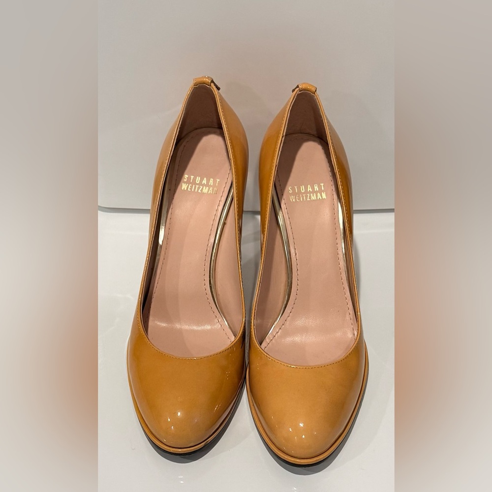 Stuart Weitzman Women's Tan Heels